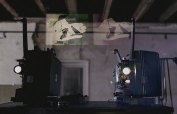 Analogā kino alķīmiķe Gaela Ruāra. Bez cilvēka laiks neeksistē
