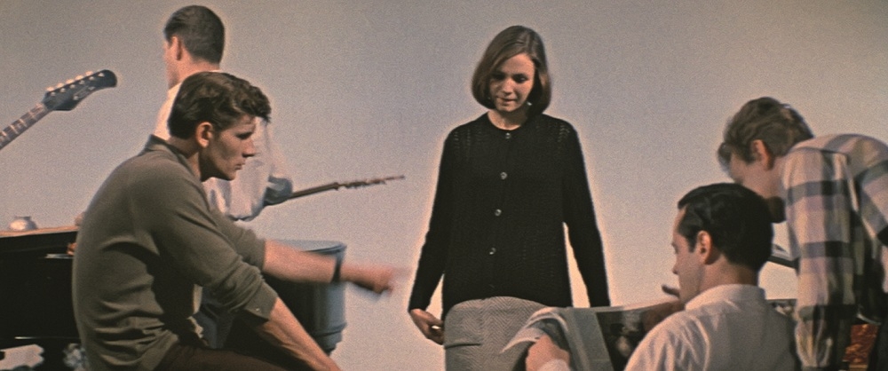 Kadrs no filmas "Četri balti krekli" (1967)