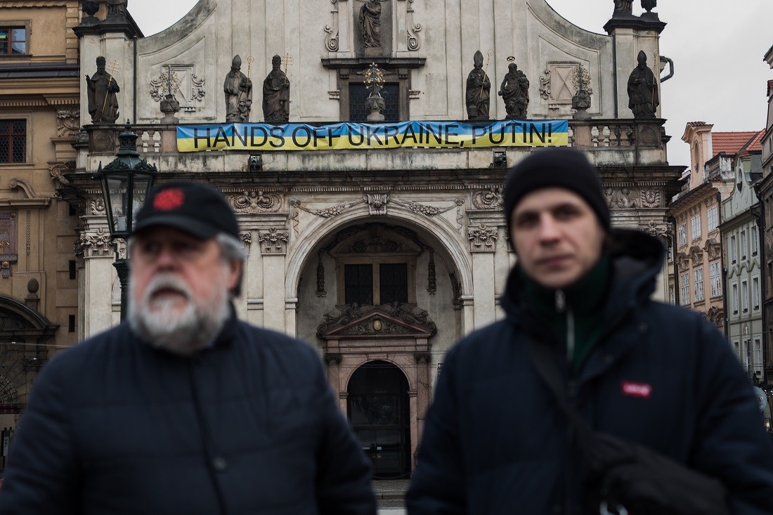 Vitālijs Manskis un Jevhens Titarenko filmas pēcapstrādes periodā Prāgā. Foto: Adam Hribal