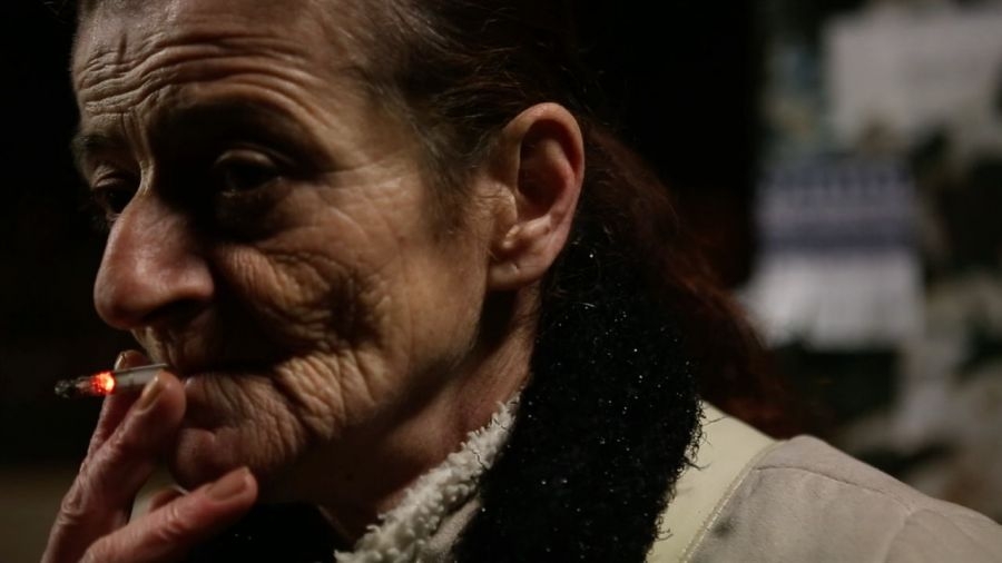 Kadrs no Bernadetas Tuzas-Riteres filmas "Kalpone gūstā / A Woman Captured" (2017)