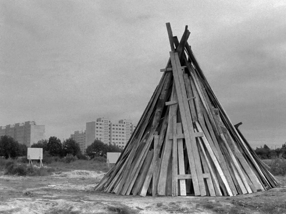 Kadrs no filmas "Jāņu diena / Jaanipäev" (1978)