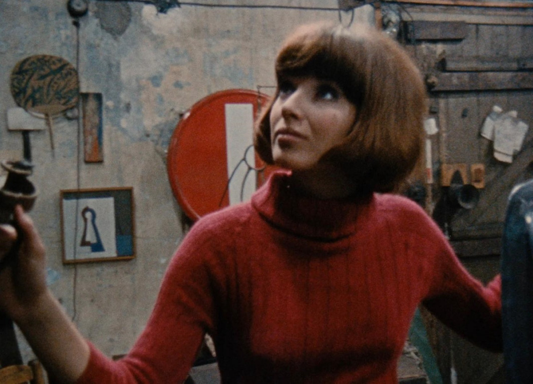 Kadrs no Žana Lika Godāra īsfilmas "Monparnasa-Levaluā / Montparnasse-Levallois"