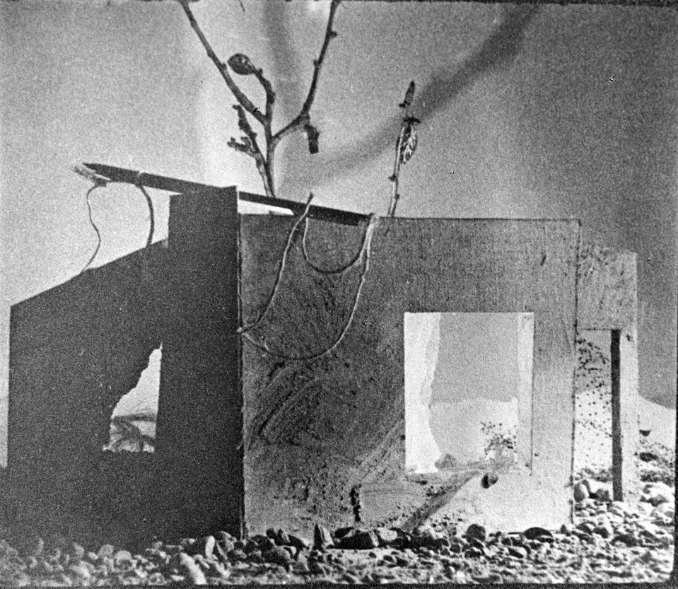 Oļģerta Ābelītes dekorācija topošajai animācijas filmai "Lūk, šitā šeitan dzīvo!", 20. gadsimta 20. gadi